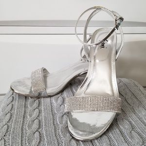 NWT Beautiful and Comfortable Shoes